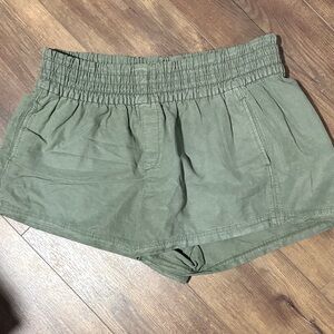 Aerie Sage Green Women's Cargo Shorts